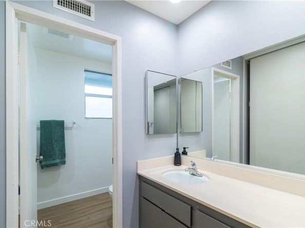 63 Thicket 43, Irvine CA 92614