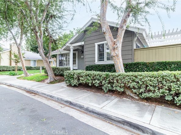 63 Thicket 43, Irvine CA 92614
