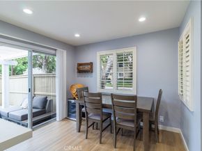 63 Thicket 43, Irvine CA 92614