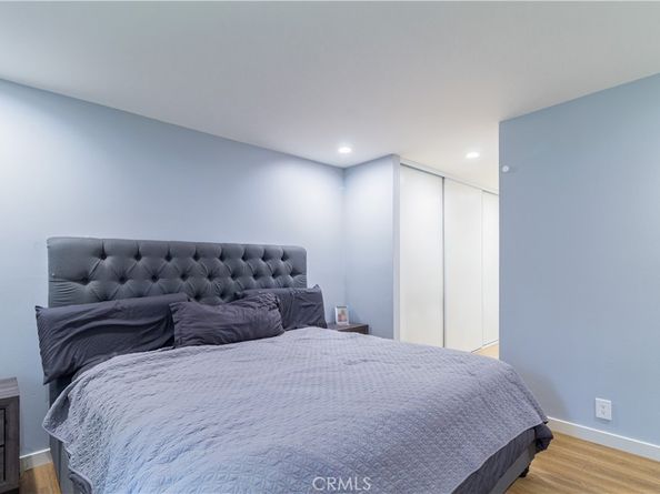 63 Thicket 43, Irvine CA 92614