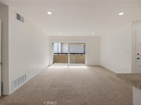 2521 W Sunflower Avenue R8, Santa Ana CA 92704