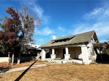 942 N Kingsley Drive