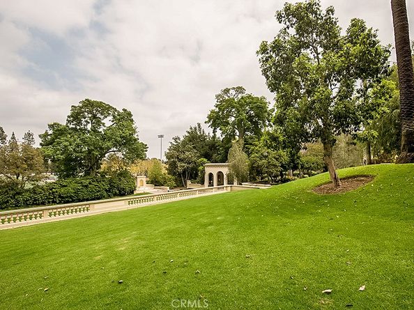 182 S Orange Grove Boulevard, Pasadena CA 91105