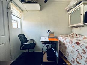 943 W 65th, Los Angeles CA 90044