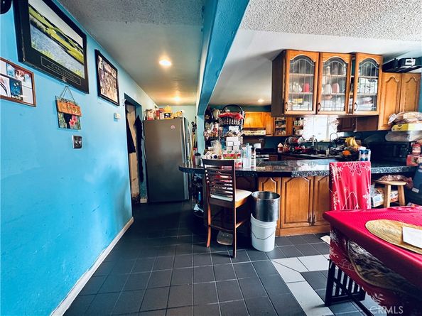 943 W 65th, Los Angeles CA 90044