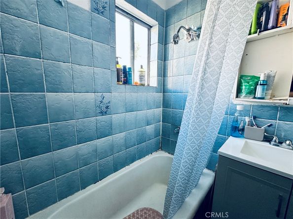 943 W 65th, Los Angeles CA 90044