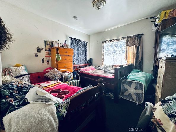 943 W 65th, Los Angeles CA 90044