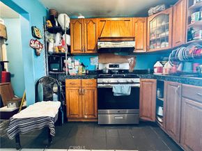 943 W 65th, Los Angeles CA 90044