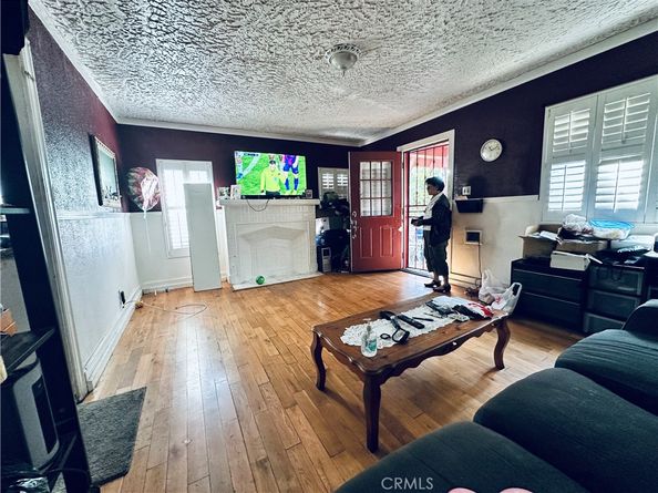 943 W 65th, Los Angeles CA 90044