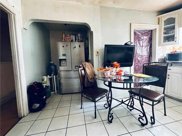 943 W 65th, Los Angeles CA 90044