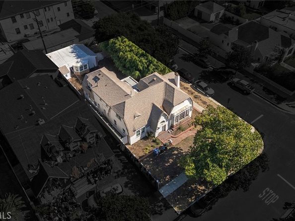 2000 N New Hampshire, Los Feliz CA 90027