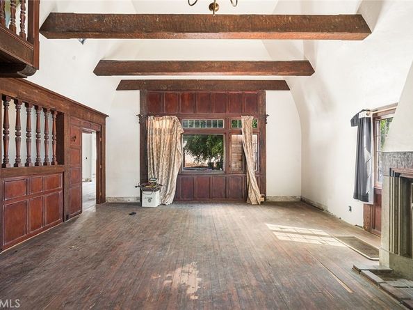 2000 N New Hampshire, Los Feliz CA 90027