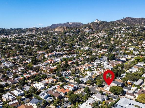 2000 N New Hampshire, Los Feliz CA 90027