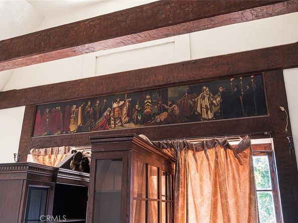 2000 N New Hampshire, Los Feliz CA 90027