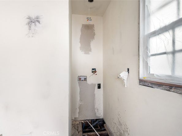 2000 N New Hampshire, Los Feliz CA 90027