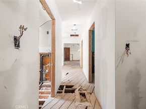 2000 N New Hampshire, Los Feliz CA 90027