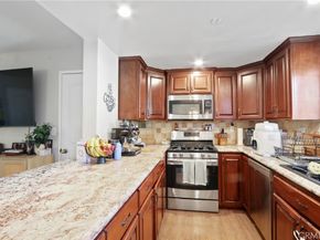 1571 S Reservoir D, Pomona CA 91766