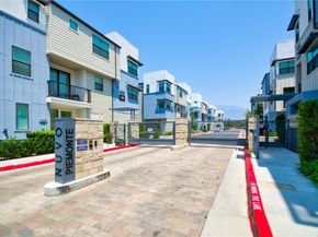 944 N Divino Privado 59, Ontario CA 91764