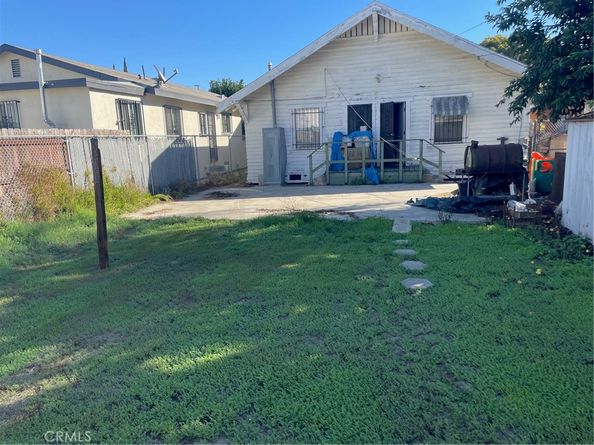 5125 avenue Woodlawn, Los Angeles CA 90011