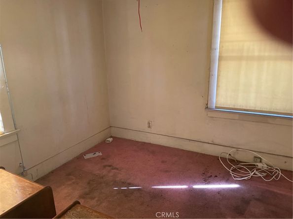 5125 avenue Woodlawn, Los Angeles CA 90011