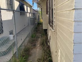 5125 avenue Woodlawn, Los Angeles CA 90011