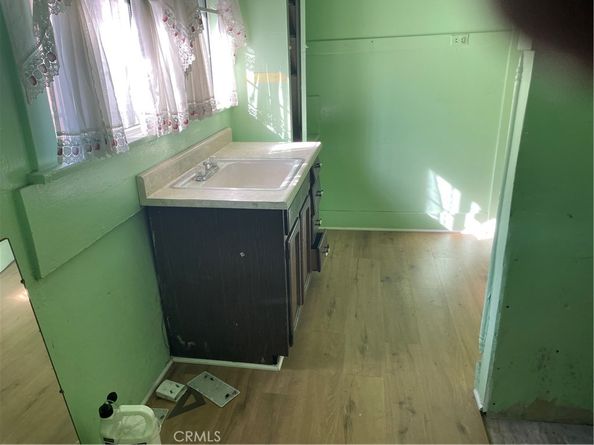 5125 avenue Woodlawn, Los Angeles CA 90011