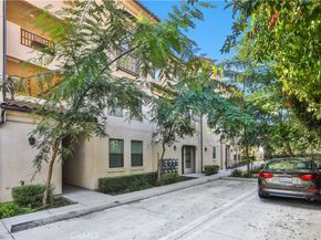 8951 Monte Vista Ave, Montclair CA 91763