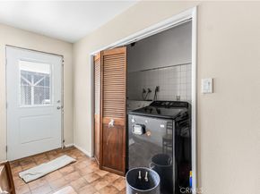 953 Hollins, Los Angeles CA 90023