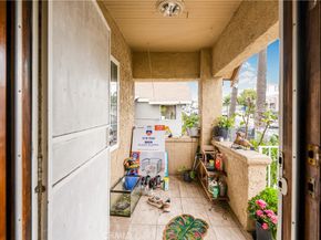 953 Hollins, Los Angeles CA 90023