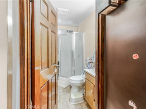 953 Hollins, Los Angeles CA 90023