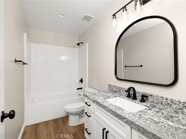 3835 S Manitoba, Ontario CA 91761