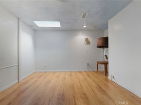 9716 S Van Ness, Los Angeles CA 90047