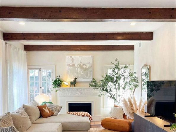 2118 Woodland Way, Los Angeles CA 90068