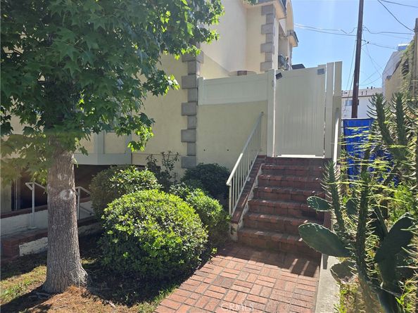 612 N Columbus Avenue 101, Glendale CA 91203