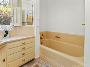1620 Melwood Drive, Glendale CA 91207