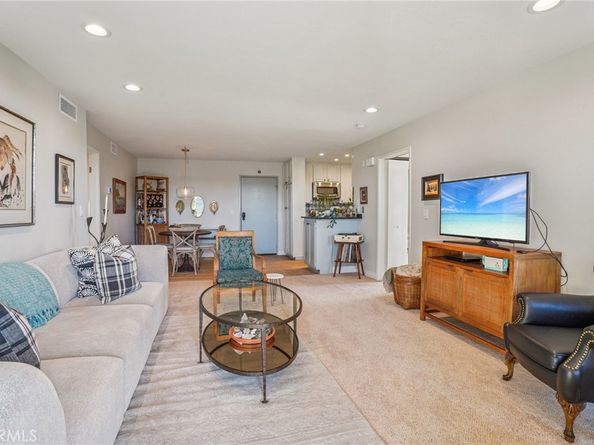 4239 Via Arbolada 208, Los Angeles CA 90042