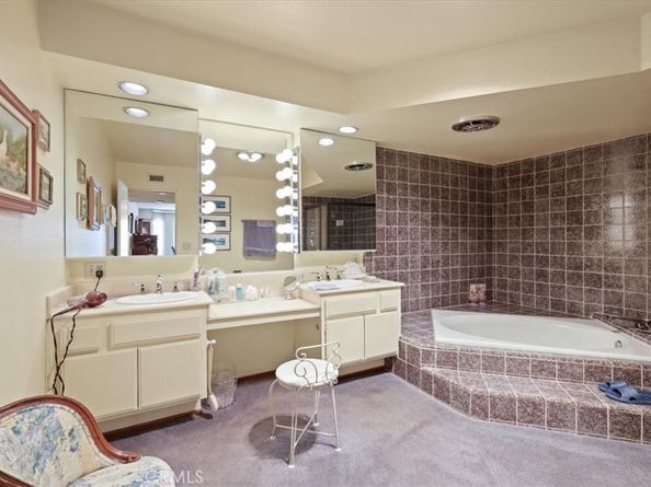 10409 Riverside Drive 203, Toluca Lake CA 91602