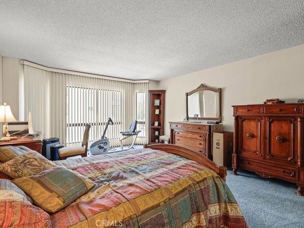 10409 Riverside Drive 203, Toluca Lake CA 91602