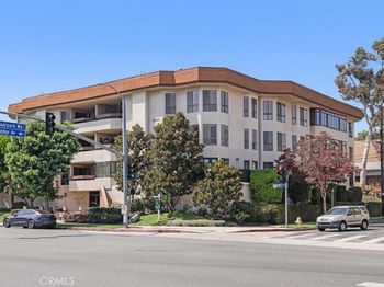 10409 Riverside Drive