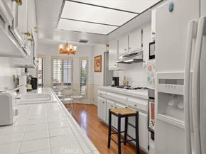 10409 Riverside Drive 203, Toluca Lake CA 91602