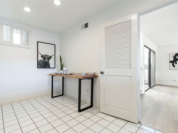 67 Penhill Court, Glendale CA 91206