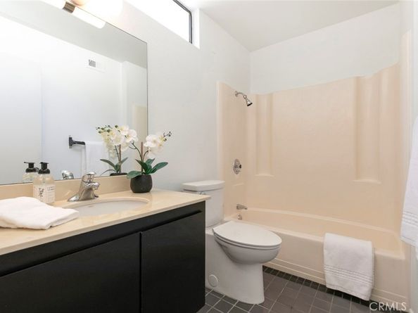 67 Penhill Court, Glendale CA 91206