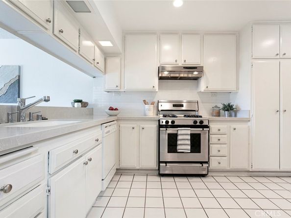 67 Penhill Court, Glendale CA 91206