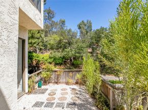 67 Penhill Court, Glendale CA 91206