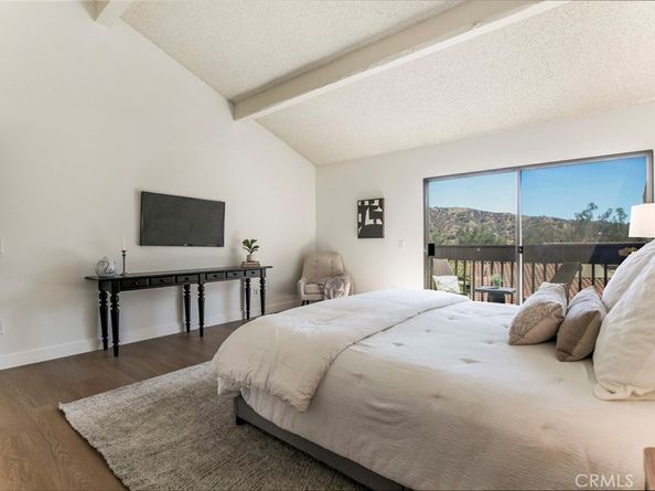 67 Penhill Court, Glendale CA 91206