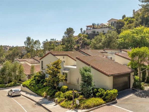 67 Penhill Court, Glendale CA 91206