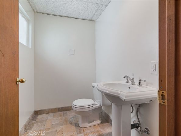 100 E Kenneth Road, Glendale CA 91207