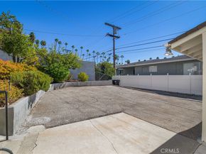 100 E Kenneth Road, Glendale CA 91207