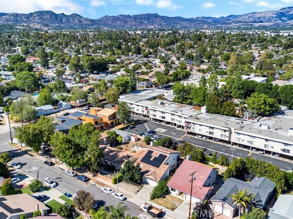 20243 Lanark Street, Winnetka CA 91306