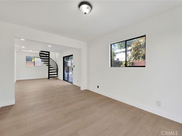 20243 Lanark Street, Winnetka CA 91306